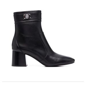 MICHAEL KORS boot